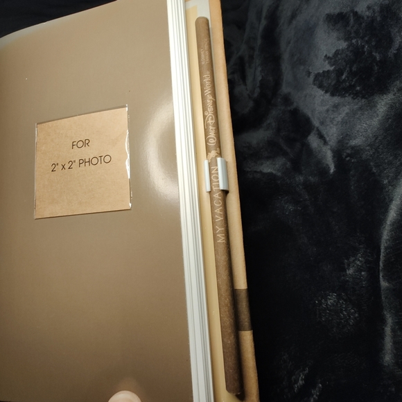 Walt Disney World Vacation Journal with pencil Mickey Mouse - Picture 2 of 9